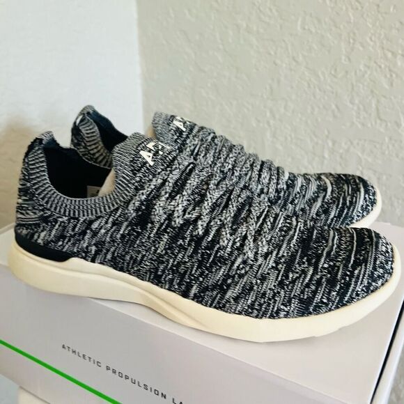 APL TechLoom‎ Wave Hybrid Running Shoe Sneaker, Lightweight Black, Size 9, NWT - Picture 11 of 14